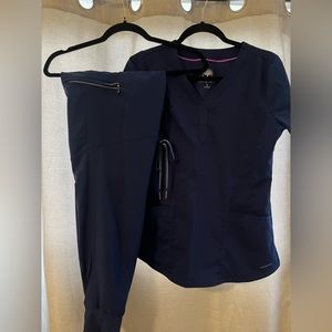 Healing Hands Scrubs Set, bottom size Small, Top size Small (worn 3 times)